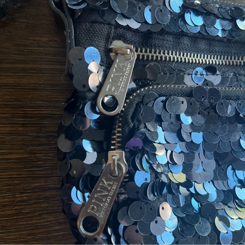 Victoria’s Secret 2012 Sequinned adjustable crossbody Bag, midnight blue 9”x6”